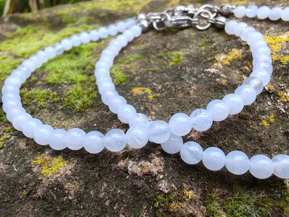 "Krajka snů" náramek krajkový chalcedon, hladké kuličky 3,5mm