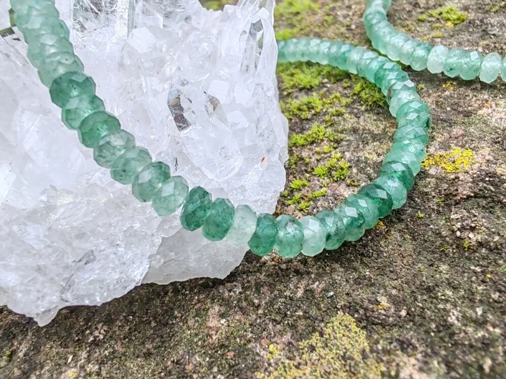 "Zelený tok hojnosti" náramek zelený avanturín, broušené rondelky 4,3mm