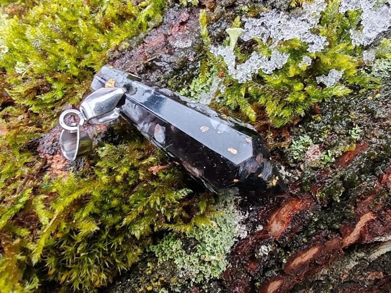 Orgonitový amulet a kyvadlo 2v1 – Černý turmalín, Šungit a Zlato