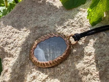 "Kosmický Pramen Křemíku" Amulet Terahertz v surové mědi