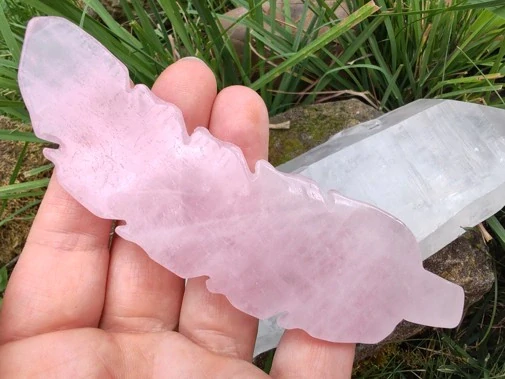Vyřezávané růženínové pírko - Talisman lásky, něhy a aromaterapie *7