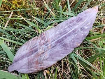 Pírko z ametystového achátu – Andělský talisman harmonie, vhledu a bezpečí *3