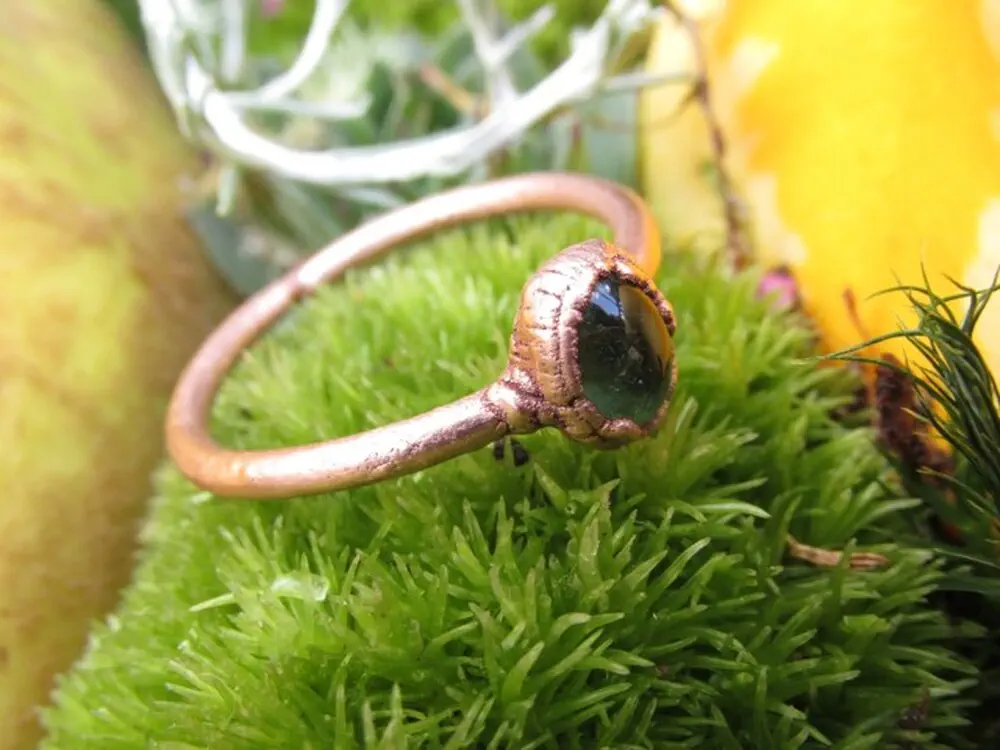 Amulet "Miluji..." - prsten se zeleným turmalínem