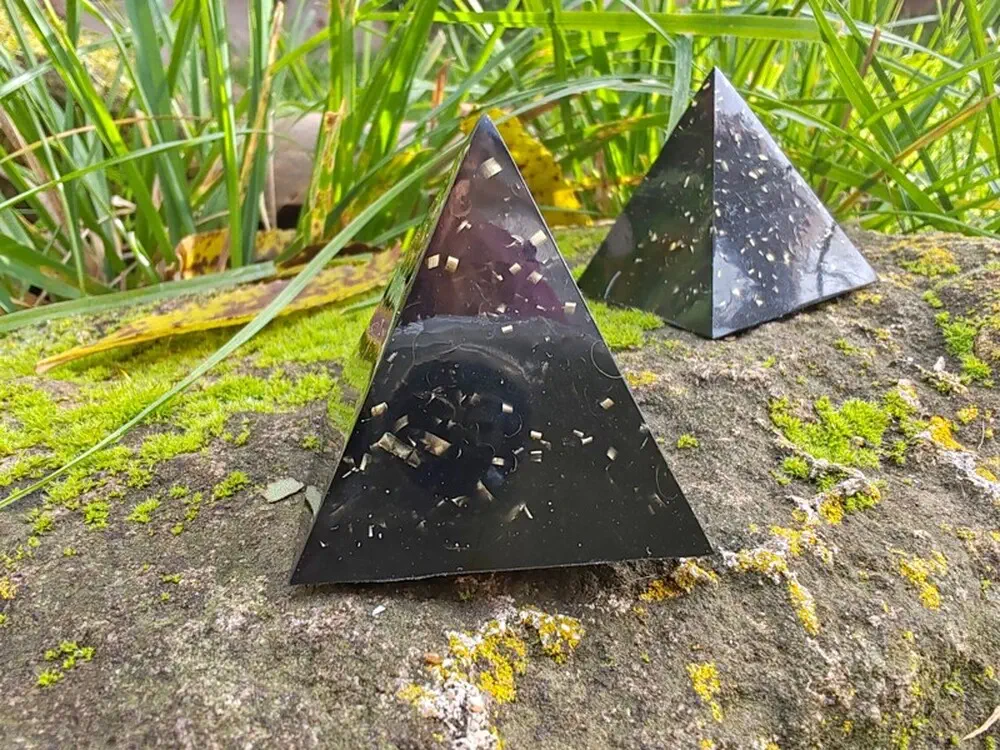 Orgonitová pyramida - Šungit 4x4cm
