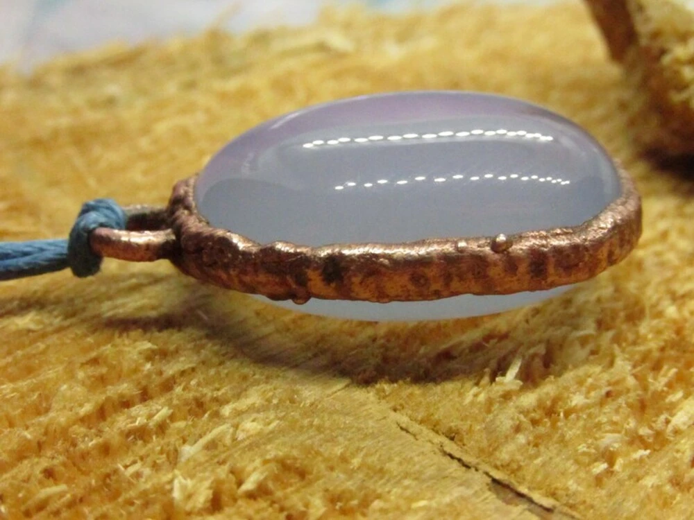 Amulet "Duši upokojí" - modrý chalcedon