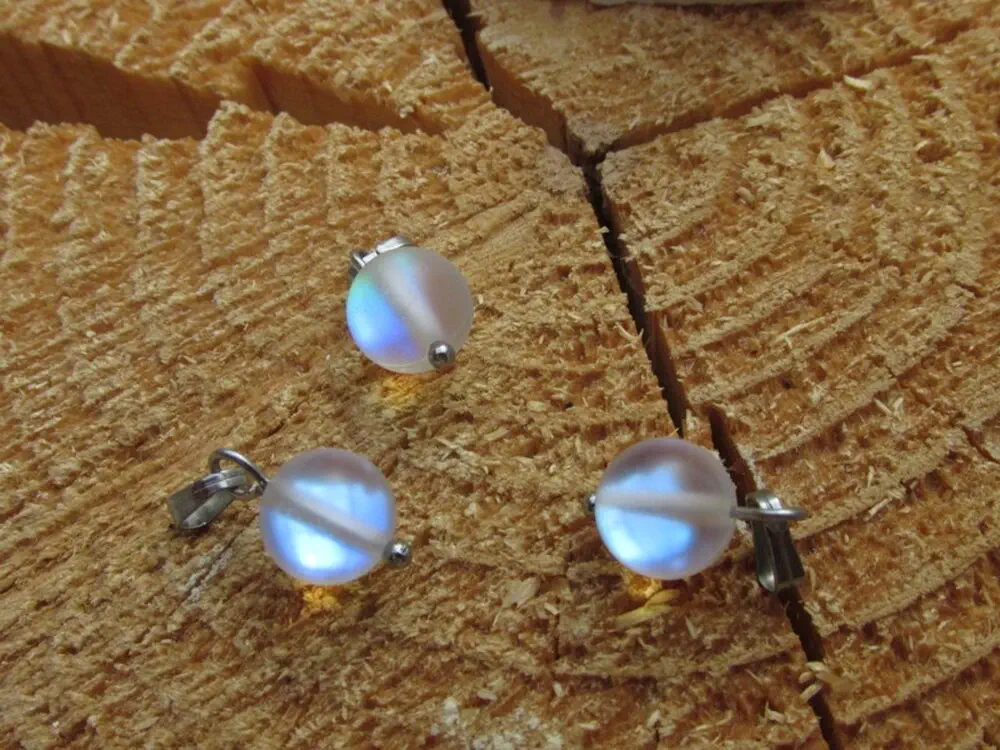 Opalitový přívěsek  - kulička hladká ledová 8mm