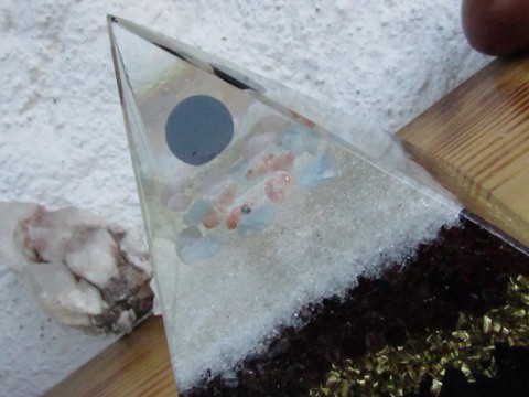 Orgonit "Ochránce z nebe"  (10x10cm) dosah cca 10 metrů