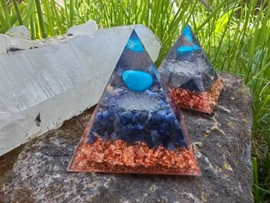 DÁREK k nákupu "Pro hluboké meditace a sny" II, orgonitová pyramida, dosah cca 5metrů