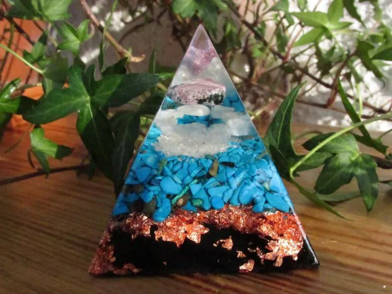 Orgonitová pyramida "Odolnost & Otevřenost pro Raka"