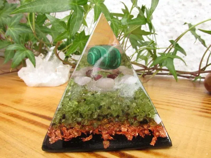 Orgonitová pyramida - Aktivace 4. čakry "Láska & Rovnováha & Léčení"