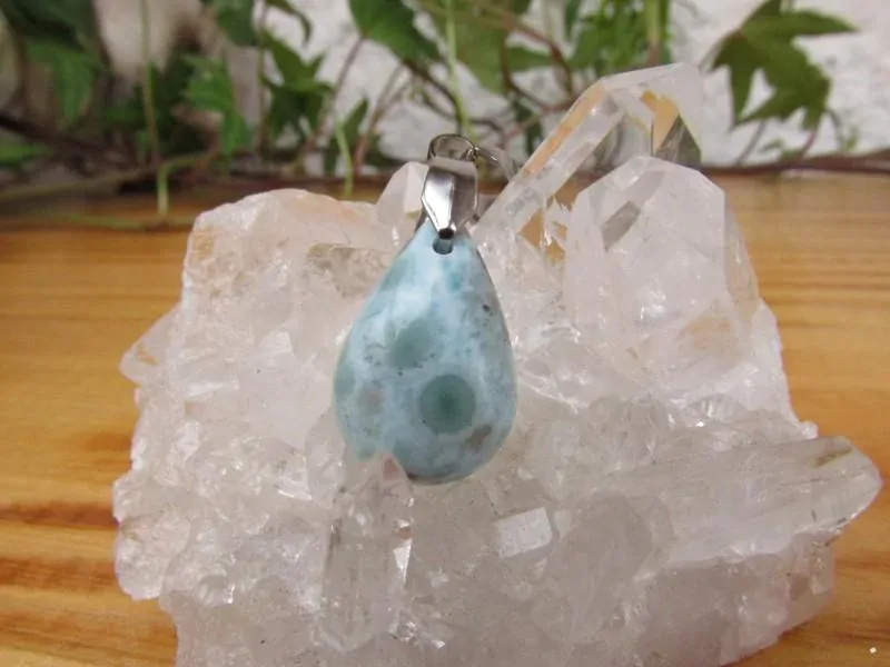 Přívěsek larimar "Z radosti delfínů"#03