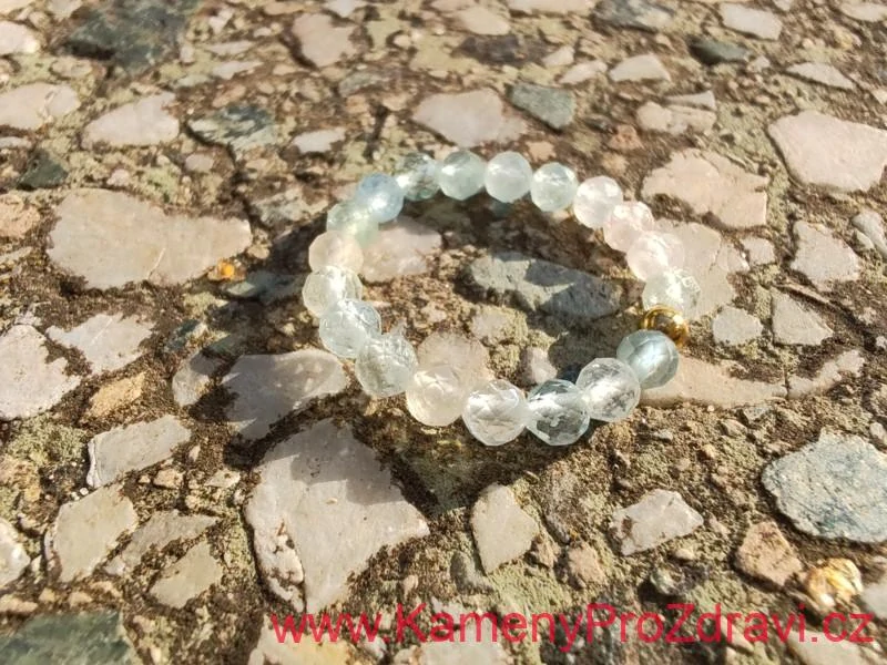 "V něžnosti a lásce" Morganitový prsten broušené kuličky 3,4mm