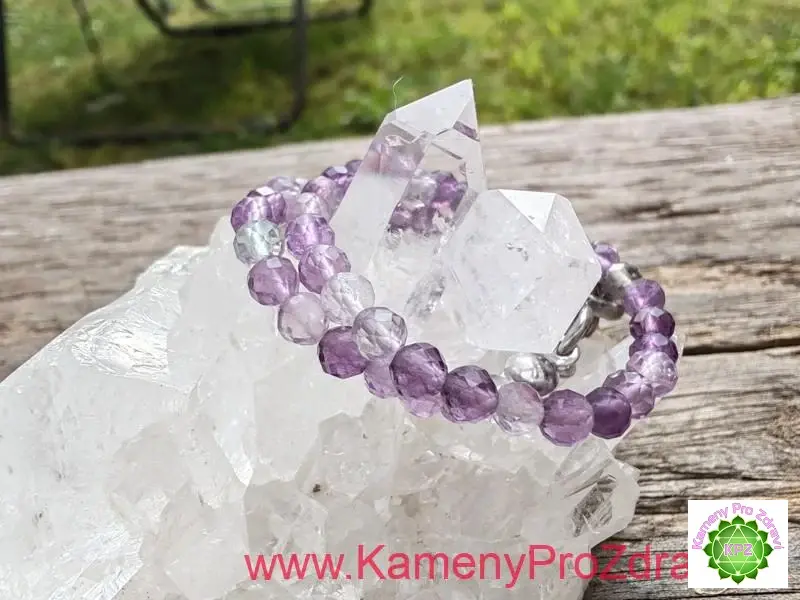 Náramek - Fluorit - kuličky broušené 3,3mm - "Hlava v oblacích"