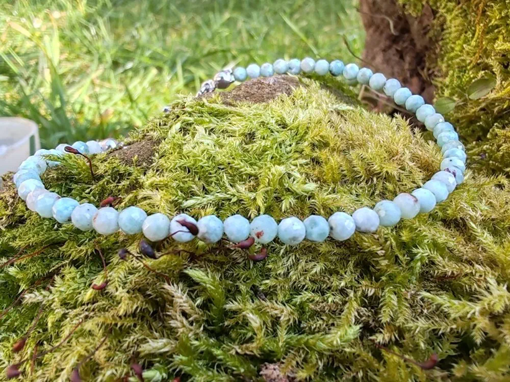 Larimar náramek broušený "Moudrost velryb a delfínů", broušené kuličky