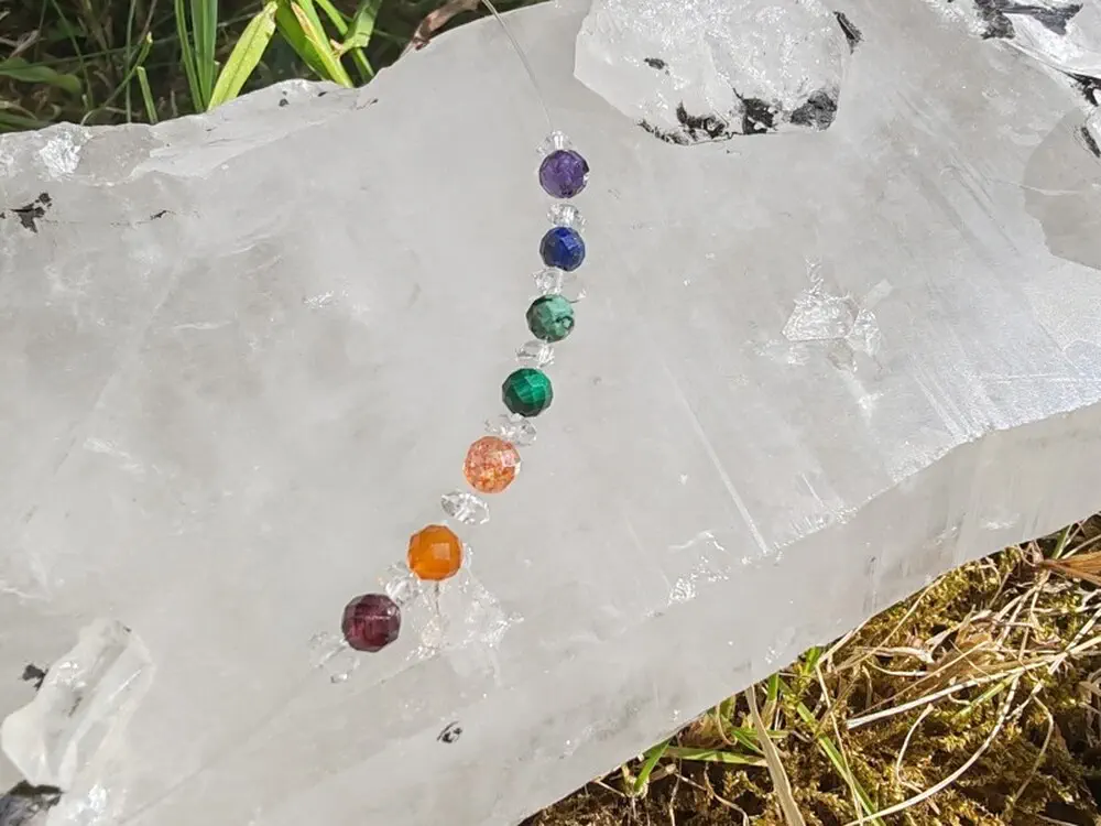 Velejemný náhrdelník "Čakrový", čakrové kameny, herkimer diamant