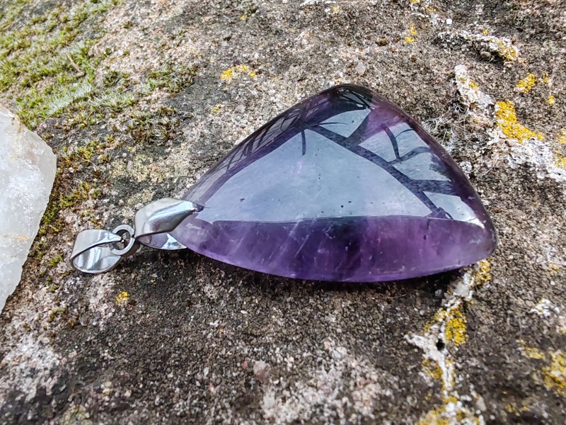 "Galaxie Klidu" - přívěsek Hvězdný ametyst, kabošon *1