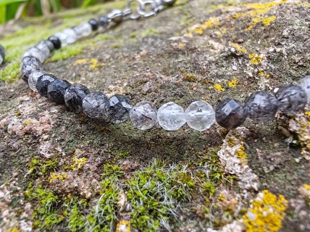 "Strážce energie" náramek turmalín v křišťálu broušené kuličky 3,2mm