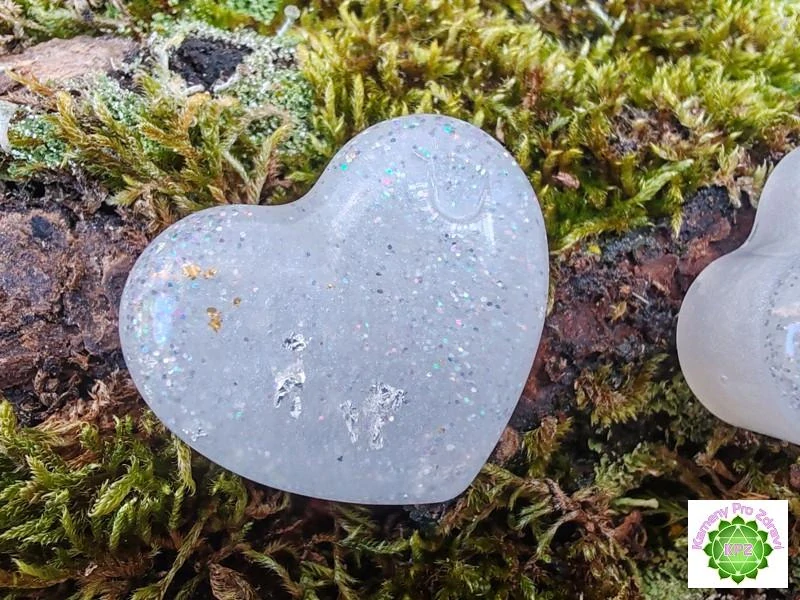 Dárek k nákupu nad 500,- "Něžný květ Lásky" - něžně sněžné orgonitové srdíčko