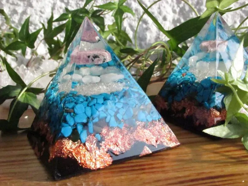Orgonitová pyramida "Odolnost & Otevřenost pro Raka"