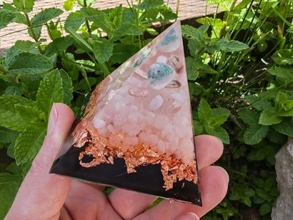 Orgonitová pyramida "Otevřenost & Vytrvalost pro Býka"