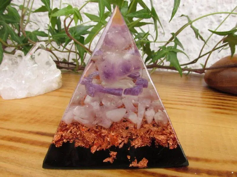 Orgonitová pyramida - Aktivace 7. čakry "Vědomí & Meditace & Pochopení"