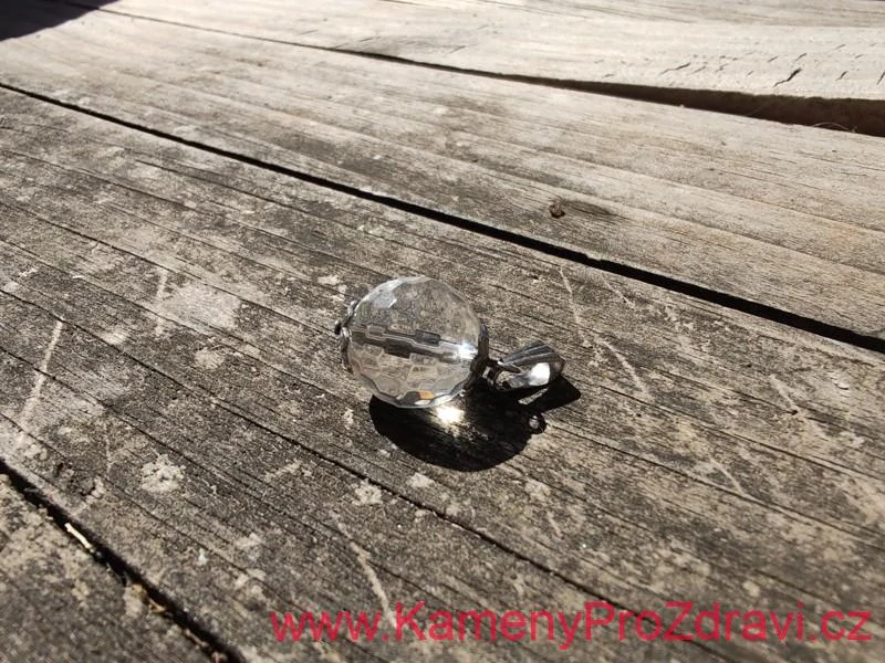 Křišťálový přívěsek  - kulička broušená, 14mm