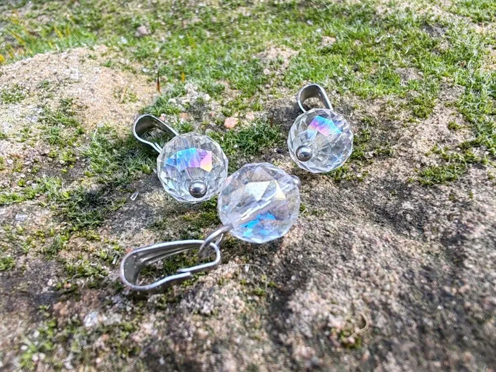 Andělská aura křišťál přívěsek - kulička broušená, 8mm