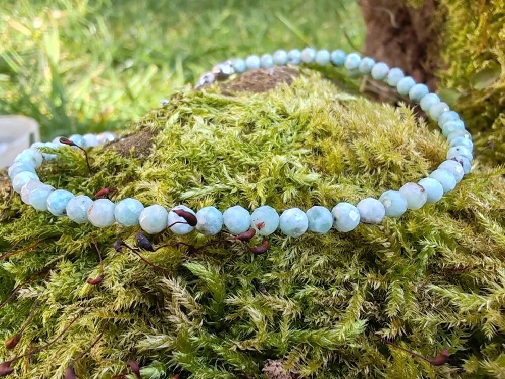 Larimar náramek broušený "Moudrost velryb a delfínů", broušené kuličky