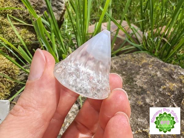 Dárek k nákupu nad 900,- "Stříbrná spirála vědomí" - orgonitový kužel chalcedon, vločky stříbra