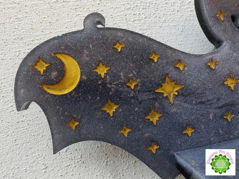 "Portál hvězdné noci" - domácí orgonitový portál - Netopýr