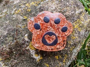 DÁREK k nákupu Ochranný orgonit Talisman Tlapička – Šungit a zářivá měď