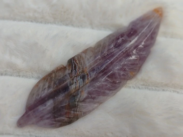 Pírko z ametystového achátu – Andělský talisman harmonie, vhledu a bezpečí *3