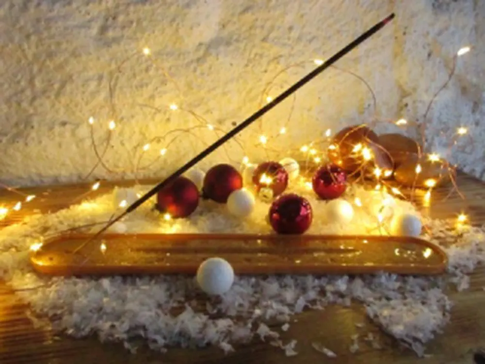 Orgonitový stojan na vonné tyčinky - zlatě zářivý