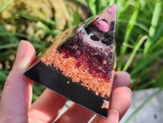 Orgonitová pyramida - Aktivace 1. čakry "Počátek & Ukotvení & Kořeny"