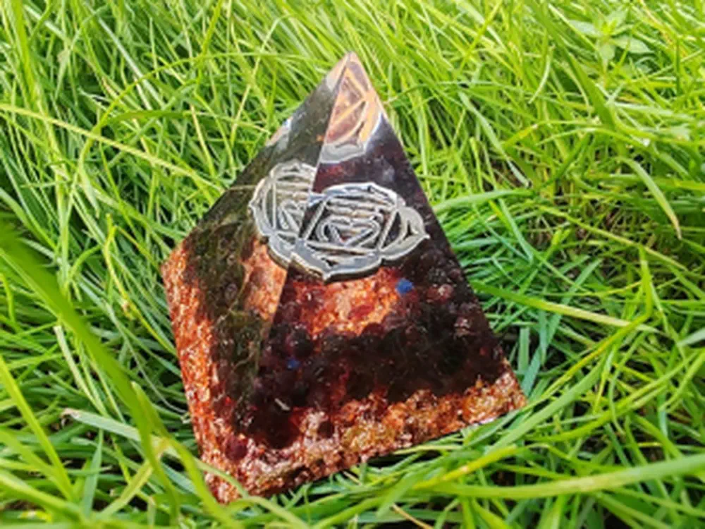 Orgonitová pyramida "Já jsem" - kořenová čakra