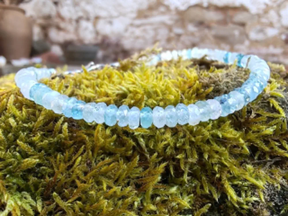 "Prozření pro duši" akvamarínový náramek, broušené rondelky, 3,8mm 