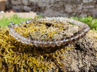 Náramek Záhněda broušené rondelky - "Spojení se světem za oponou"