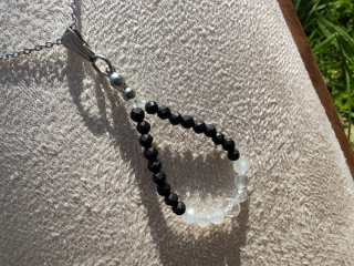 "Strážce Intuice" - velejemný náhrdelník šungit, měsíční kámen, křišťál