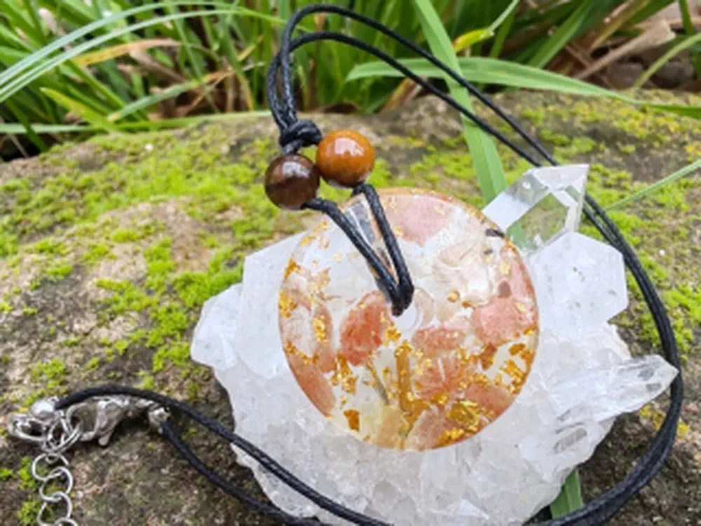 "Záře osobní síly" - orgonitový přívěsek pro 3. čakru - Solar plexus