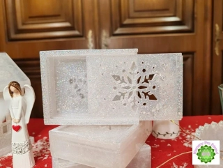 "Komnata Křišťálových Přání" - něžně sněžná orgonitová krabička